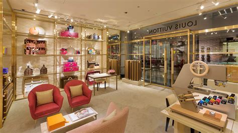 louis vuitton showroom in india.